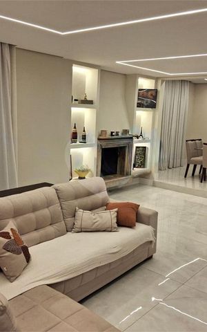 Apartamento à venda com 230m², 3 quartos e 4 vagas