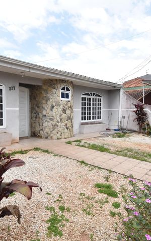 Casa à venda com 360m², 4 quartos e 4 vagasÁrea externa