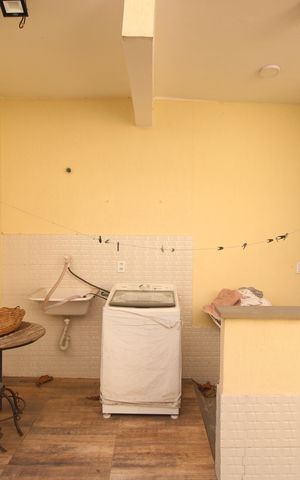 Casa de condomínio à venda com 130m², 2 quartos e 3 vagasÁrea de serviço