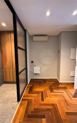 Casa de condomínio à venda com 520m², 4 quartos e 8 vagas