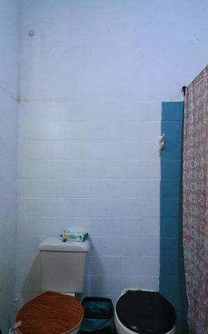Casa à venda com 300m², 2 quartos e sem vagaBanheiro