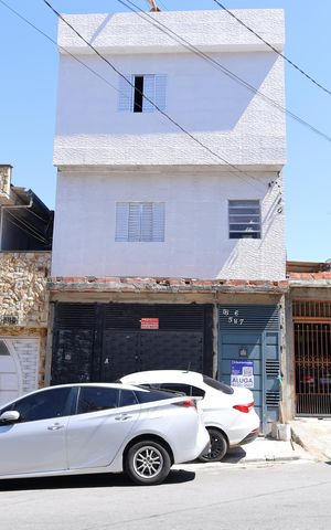 Casa para alugar com 27m², 1 quarto e sem vagaFachada 