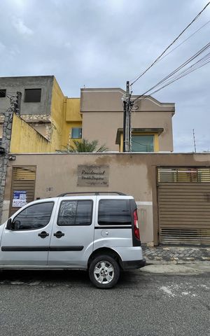 Apartamento à venda com 45m², 2 quartos e 1 vaga Apartamento à venda com 45m², 2 quartos e 1 vagaFachada + Placa