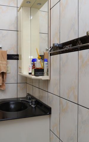 Casa à venda com 203m², 3 quartos e 1 vagaBanheiro 2