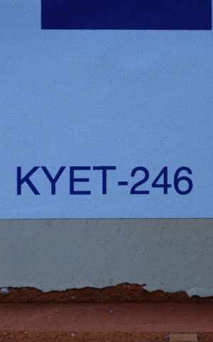 Casa à venda com 203m², 3 quartos e 1 vagaPlaca GRANDE instalada na fachada do imóvel, dia 08.09.2026 - Código da placa: KYET-246