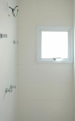 Apartamento à venda com 67m², 2 quartos e 2 vagasBanheiro da suíte 2