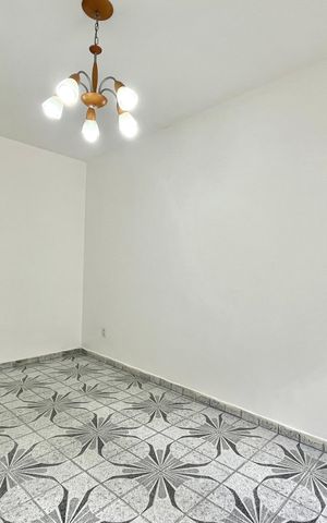 Casa para alugar com 80m², 3 quartos e 1 vaga Casa para alugar com 80m², 3 quartos e 1 vagaSala