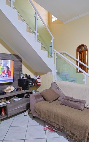 Casa à venda com 290m², 3 quartos e 4 vagasSala