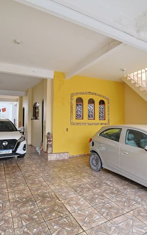 Casa à venda com 290m², 3 quartos e 4 vagasGaragem
