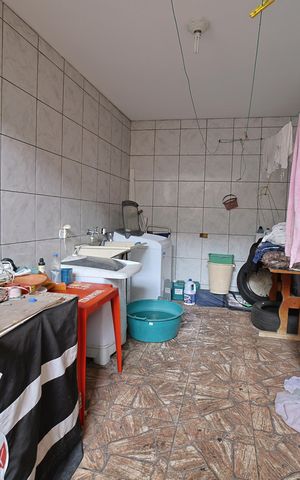 Casa à venda com 290m², 3 quartos e 4 vagasÁrea de Serviço