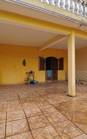 Casa à venda com 290m², 3 quartos e 4 vagasVaranda