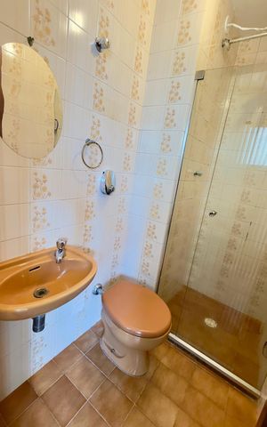 Apartamento à venda com 140m², 4 quartos e 2 vagas Apartamento à venda com 140m², 4 quartos e 2 vagasBanheiro de Serviço