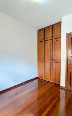 Apartamento à venda com 140m², 4 quartos e 2 vagas Apartamento à venda com 140m², 4 quartos e 2 vagasQuarto 2