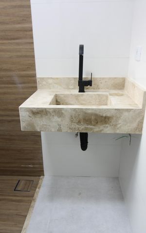 Casa à venda com 145m², 3 quartos e 2 vagasbanheiro 1