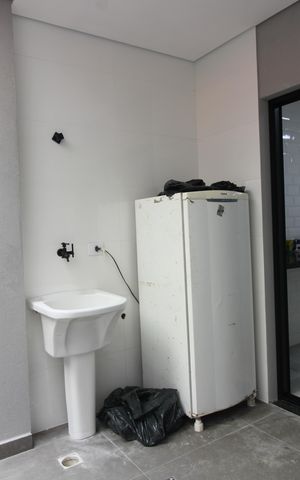 Casa à venda com 145m², 3 quartos e 2 vagasÁrea de Serviço