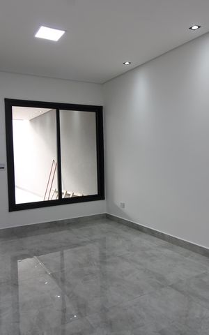 Casa à venda com 145m², 3 quartos e 2 vagasSala