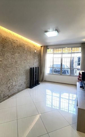Casa para alugar com 160m², 3 quartos e 2 vagas Casa para alugar com 160m², 3 quartos e 2 vagasSala