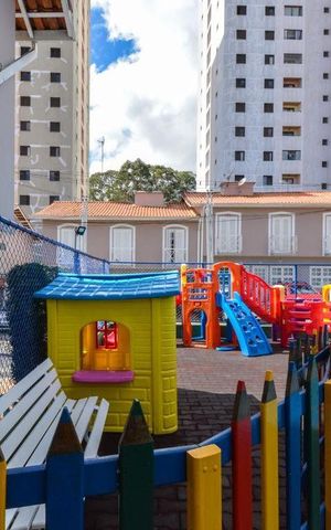 Apartamento para alugar com 77m², 2 quartos e 1 vaga Apartamento para alugar com 77m², 2 quartos e 1 vagaÁrea comum - Playground