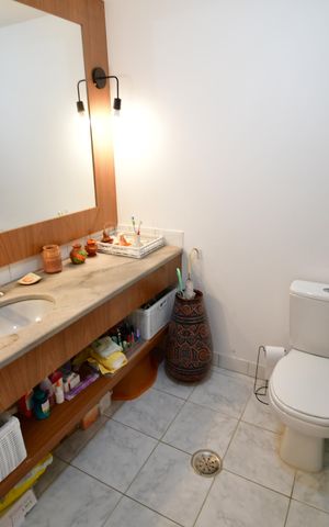 Apartamento à venda com 236m², 3 quartos e 2 vagasBanheiro Suíte