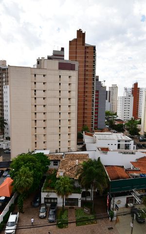 Apartamento à venda com 236m², 3 quartos e 2 vagasVista da Sacada