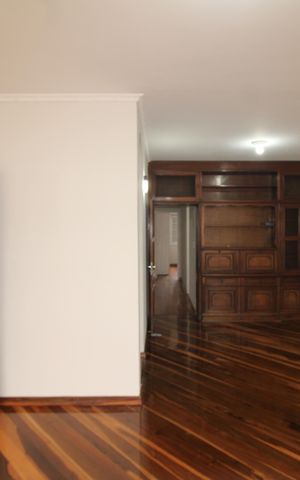 Casa para alugar com 165m², 3 quartos e 3 vagasSala