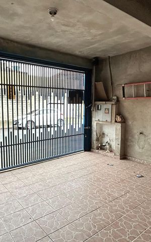Casa à venda com 212m², 3 quartos e 2 vagas Casa à venda com 212m², 3 quartos e 2 vagasGaragem