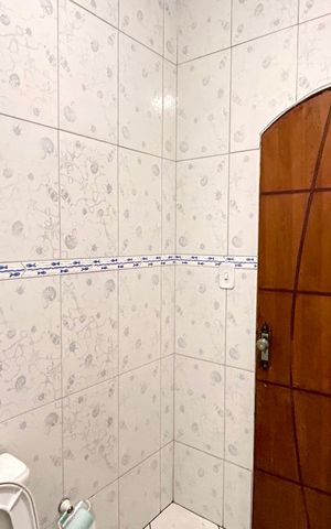 Casa à venda com 212m², 3 quartos e 2 vagas Casa à venda com 212m², 3 quartos e 2 vagasBanheiro 2