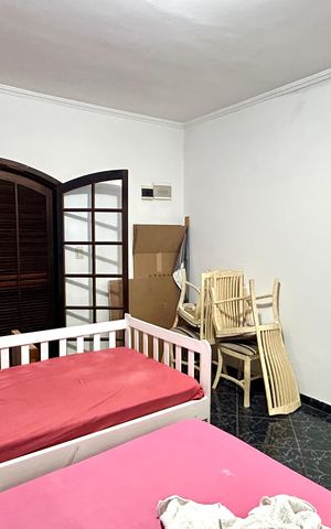 Casa à venda com 212m², 3 quartos e 2 vagas Casa à venda com 212m², 3 quartos e 2 vagasQuarto 3