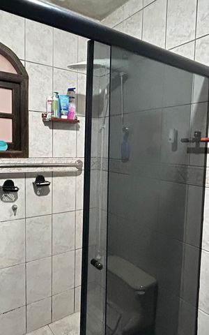 Casa à venda com 212m², 3 quartos e 2 vagas Casa à venda com 212m², 3 quartos e 2 vagasBanheiro 3