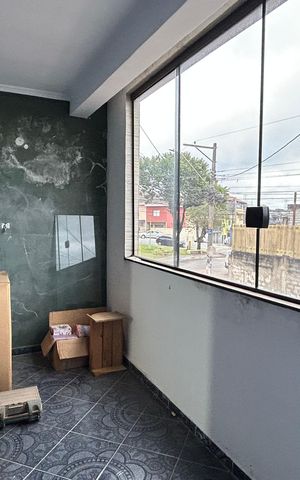 Casa à venda com 212m², 3 quartos e 2 vagas Casa à venda com 212m², 3 quartos e 2 vagasSacada