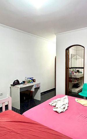 Casa à venda com 212m², 3 quartos e 2 vagas Casa à venda com 212m², 3 quartos e 2 vagasQuarto 3