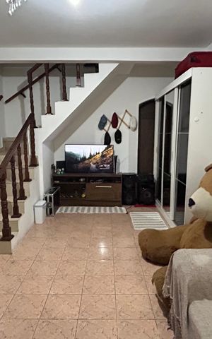 Casa à venda com 212m², 3 quartos e 2 vagas Casa à venda com 212m², 3 quartos e 2 vagasSala