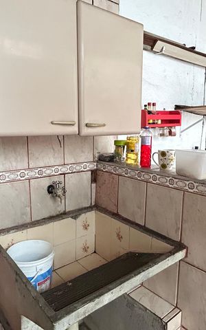 Casa à venda com 212m², 3 quartos e 2 vagas Casa à venda com 212m², 3 quartos e 2 vagasÁrea de Serviço e Quintal