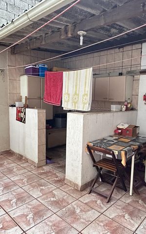 Casa à venda com 212m², 3 quartos e 2 vagas Casa à venda com 212m², 3 quartos e 2 vagasÁrea de Serviço e Quintal