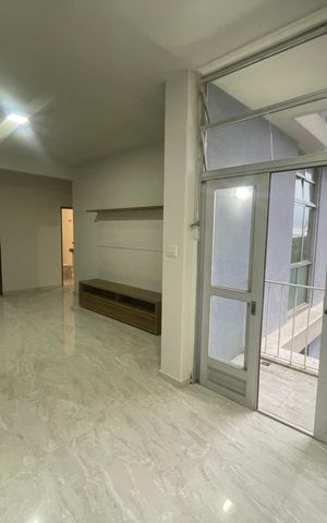 Apartamento para alugar com 100m², 2 quartos e 1 vaga Apartamento para alugar com 100m², 2 quartos e 1 vagaSala