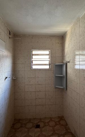 Casa para alugar com 80m², 1 quarto e sem vaga Casa para alugar com 80m², 1 quarto e sem vagaBanheiro