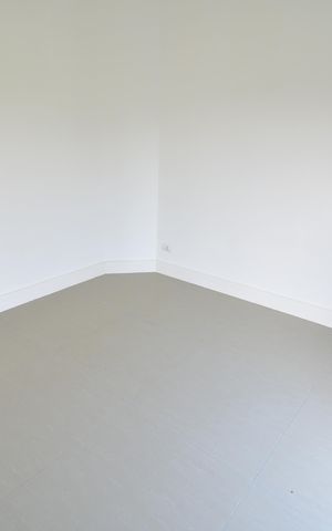 Casa de condomínio à venda com 300m², 3 quartos e 4 vagasEscritório