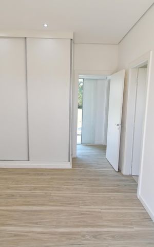 Casa de condomínio à venda com 300m², 3 quartos e 4 vagasQuarto 2 - Suíte
