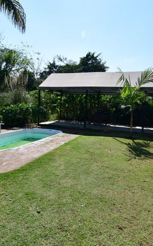 Casa de condomínio à venda com 300m², 3 quartos e 4 vagasJardim / Piscina / Churrasqueira