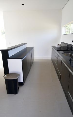Casa de condomínio à venda com 300m², 3 quartos e 4 vagasCozinha