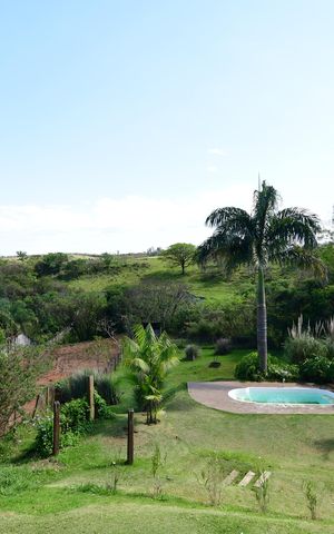Casa de condomínio à venda com 300m², 3 quartos e 4 vagasVista da Sacada