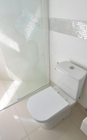 Casa de condomínio à venda com 300m², 3 quartos e 4 vagasBanheiro Suíte