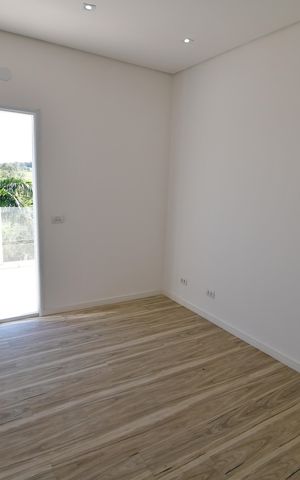 Casa de condomínio à venda com 300m², 3 quartos e 4 vagasQuarto 2 - Suíte