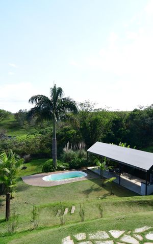 Casa de condomínio à venda com 300m², 3 quartos e 4 vagasVista da Sacada