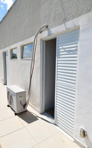 Casa de condomínio à venda com 300m², 3 quartos e 4 vagasQuarto 3 - Suíte Sacada