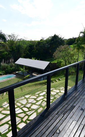Casa de condomínio à venda com 300m², 3 quartos e 4 vagasSacada