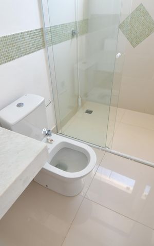 Casa de condomínio à venda com 300m², 3 quartos e 4 vagasBanheiro Suíte
