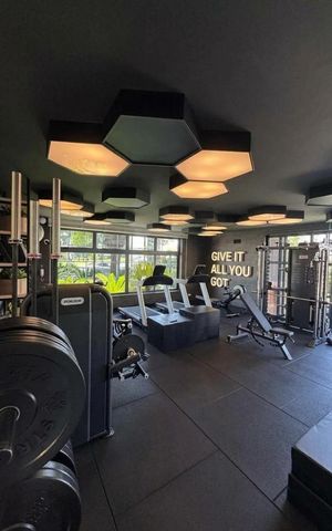 Apartamento à venda com 102m², 2 quartos e 1 vaga Apartamento à venda com 102m², 2 quartos e 1 vagaAcademia