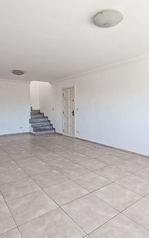 Casa à venda com 330m², 5 quartos e 4 vagas