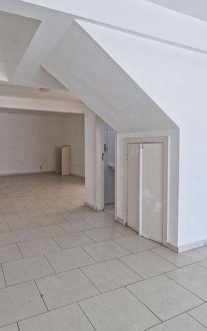 Casa à venda com 330m², 5 quartos e 4 vagas